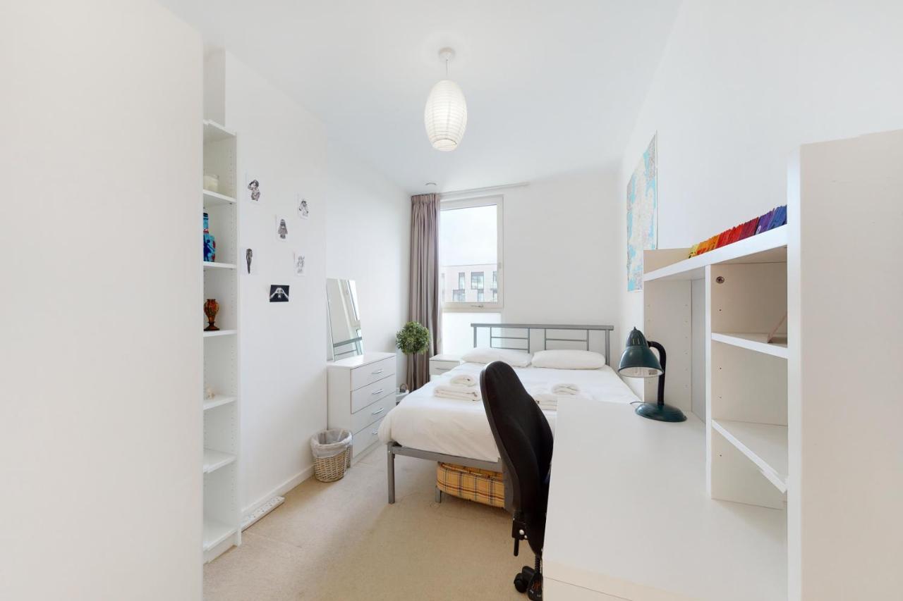 Appartement Lovely 2 Bedroom Flat With Balcony In Stratford Londen